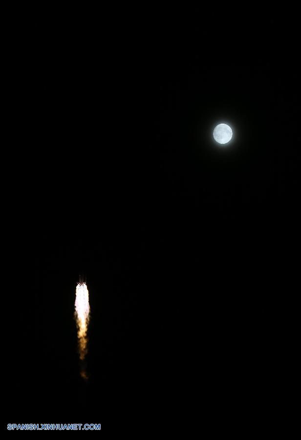 China lanzó hoy al espacio al laboratorio espacial Tiangong-2, como un preparativo para una estación espacial permanente que China planea construir alrededor del 2022.