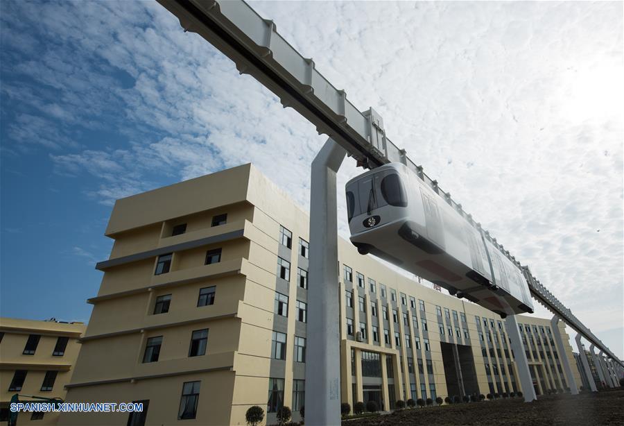 La primera v&iacute;a de suspensi&oacute;n de China termin&oacute; su prueba de funcionamiento el viernes.