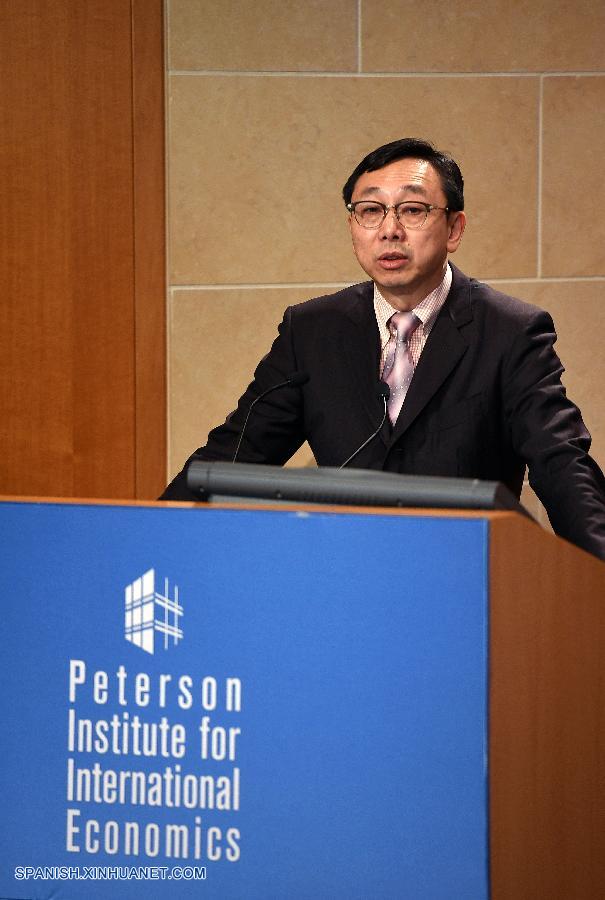 La histórica inclusión del renminbi chino en la cesta de Derechos Especiales de Giro (DEG) del Fondo Monetario Internacional (FMI) tiene una profunda importancia para China y la economía mundial, indicó hoy Zhang Tao, subdirector gerente del FMI.