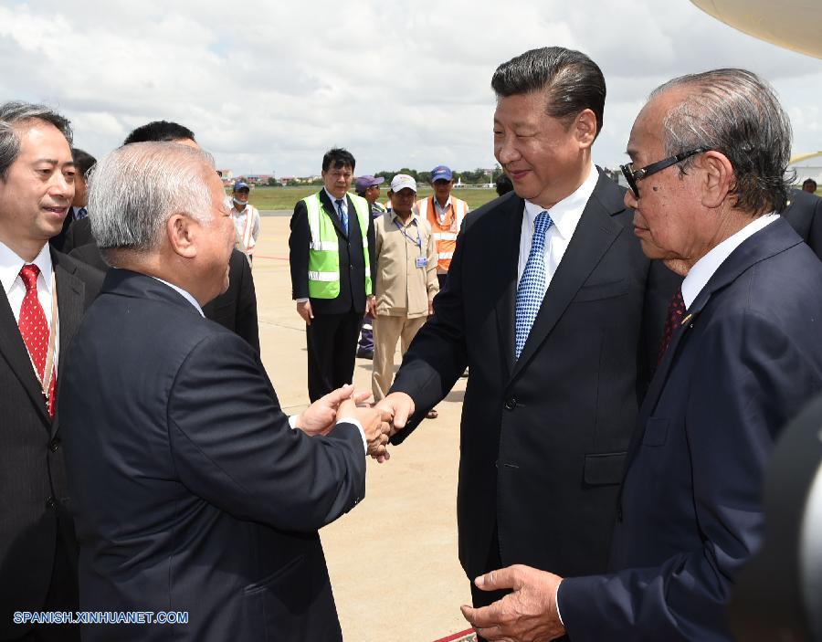 El presidente de China, Xi Jinping, llegó el jueves a Phnom Penh para efectuar una visita de Estado a Camboya destinada a seguir consolidando la amistad tradicional entre los dos países y profundizar su asociación de cooperación estratégica integral.
