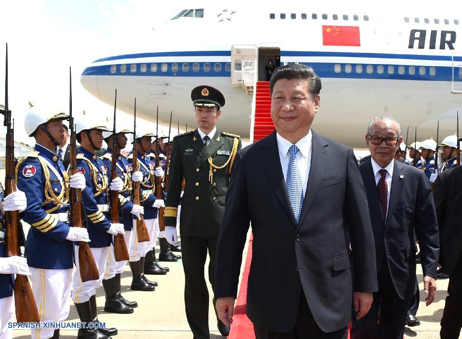 El presidente de China, Xi Jinping, llegó el jueves a Phnom Penh para efectuar una visita de Estado a Camboya destinada a seguir consolidando la amistad tradicional entre los dos países y profundizar su asociación de cooperación estratégica integral.