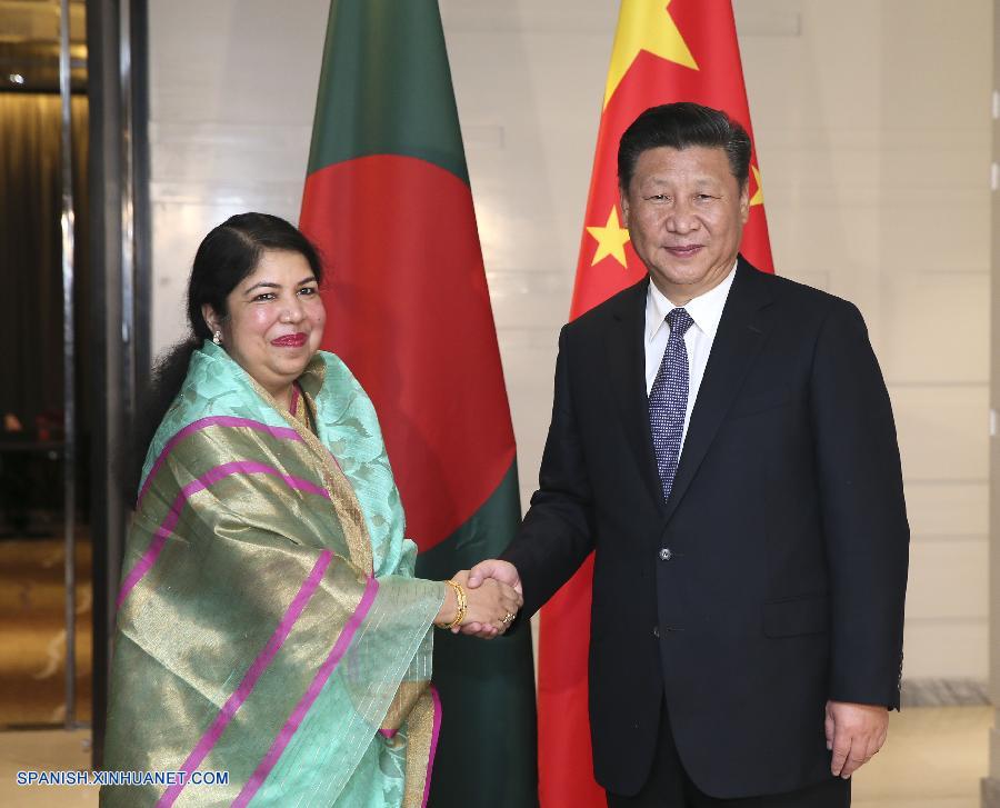 El presidente de China, Xi Jinping, subrayó hoy durante su visita a Bangladesh que los órganos parlamentarios de ambas naciones deben fortalecer sus intercambios y diálogos.