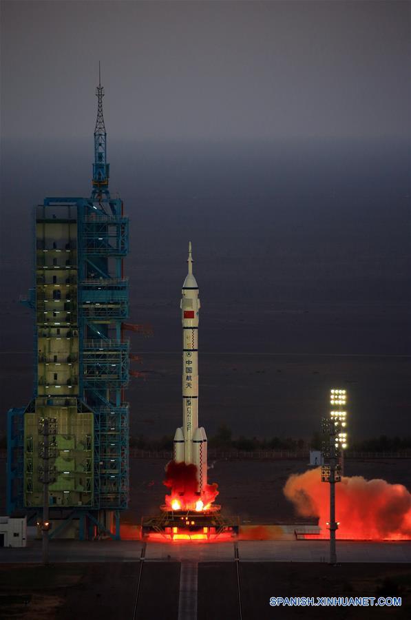 (38)CHINA-JIUQUAN-CIENCIA-EVENTO