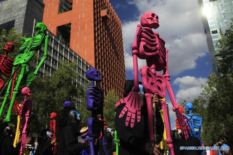 (6)MEXICO-CIUDAD DE MEXICO-SOCIEDAD-DIA MUERTOS