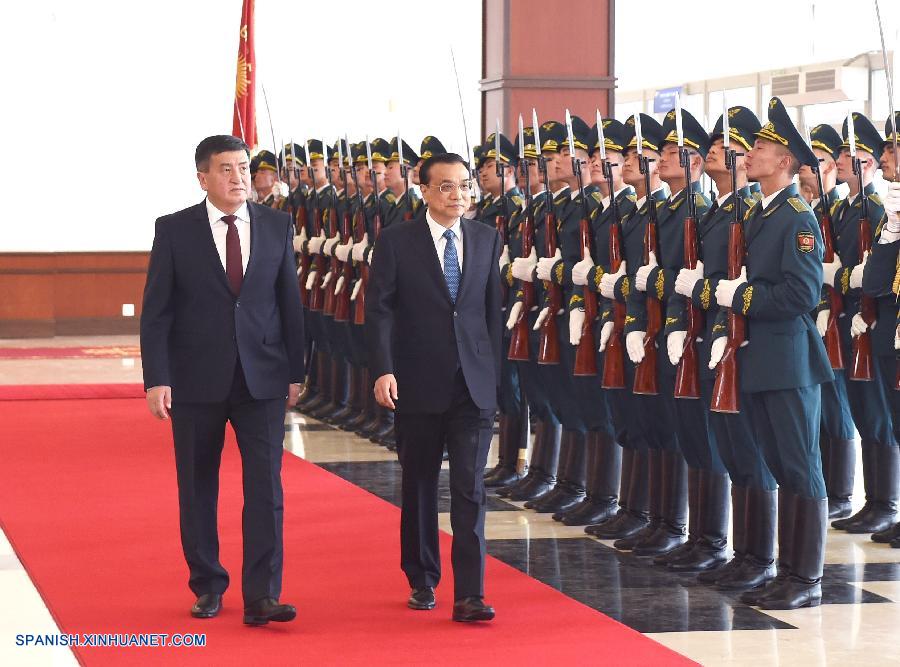 El primer ministro chino, Li Keqiang, llegó hoy miércoles a Kirguizistán para realizar una visita oficial a este país y asistir a la 15ª reunión de primeros ministros de la Organización de Cooperación de Shanghai (OCS).