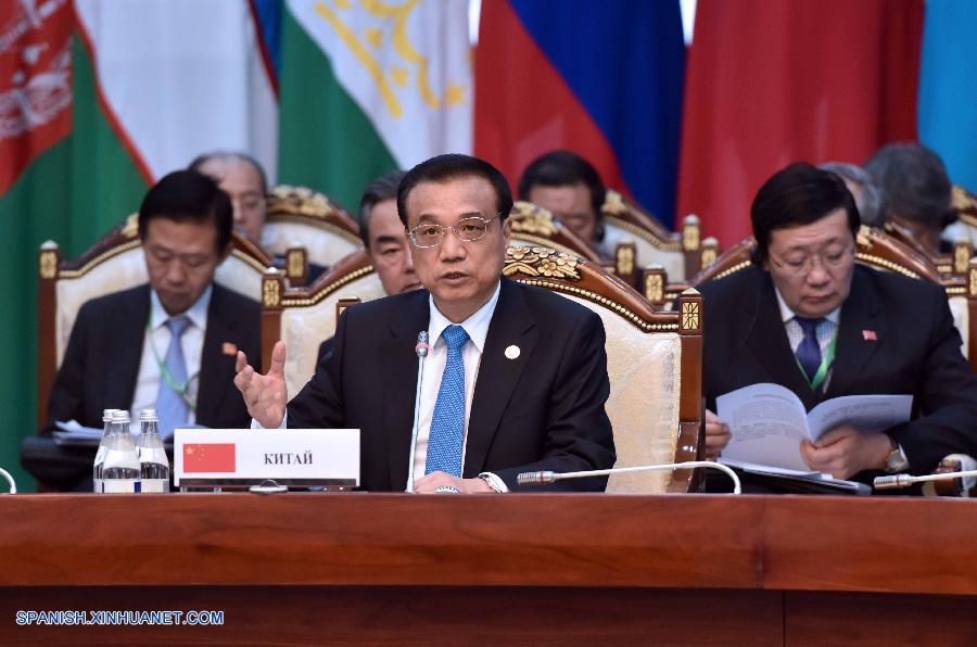 China está dispuesta a dedicar esfuerzos conjuntos con otros miembros de la Organización de Cooperación de Shanghai (OCS) para impulsar el comercio regional y facilitar la inversión, indicó hoy jueves el primer ministro chino, Li Keqiang, en la capital kirguís de Bishkek.