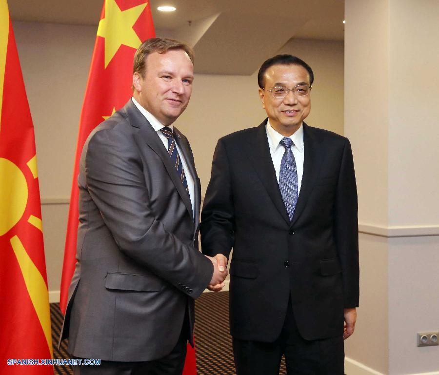 El primer ministro de China, Li Keqiang, se reunió hoy en Riga con el primer ministro de Albania, Edi Rama; el primer ministro de Eslovenia, Miro Cerar; y el primer ministro de Macedonia, Emil Dimitriev, y prometió expandir la cooperación de China con los tres países de Europa Central y Oriental (ECO).