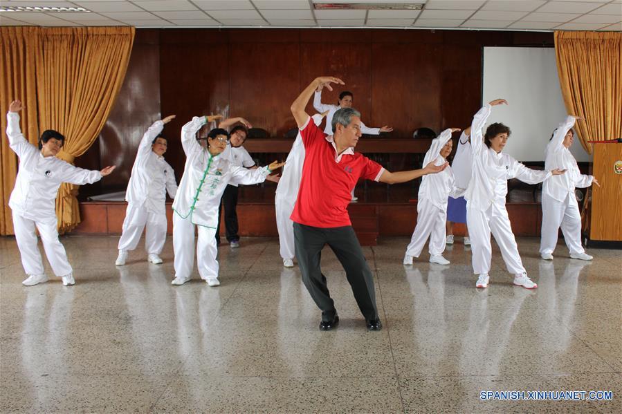 (2)PERU-LIMA-CHINA-SALUD-MEDICINA-SERIE