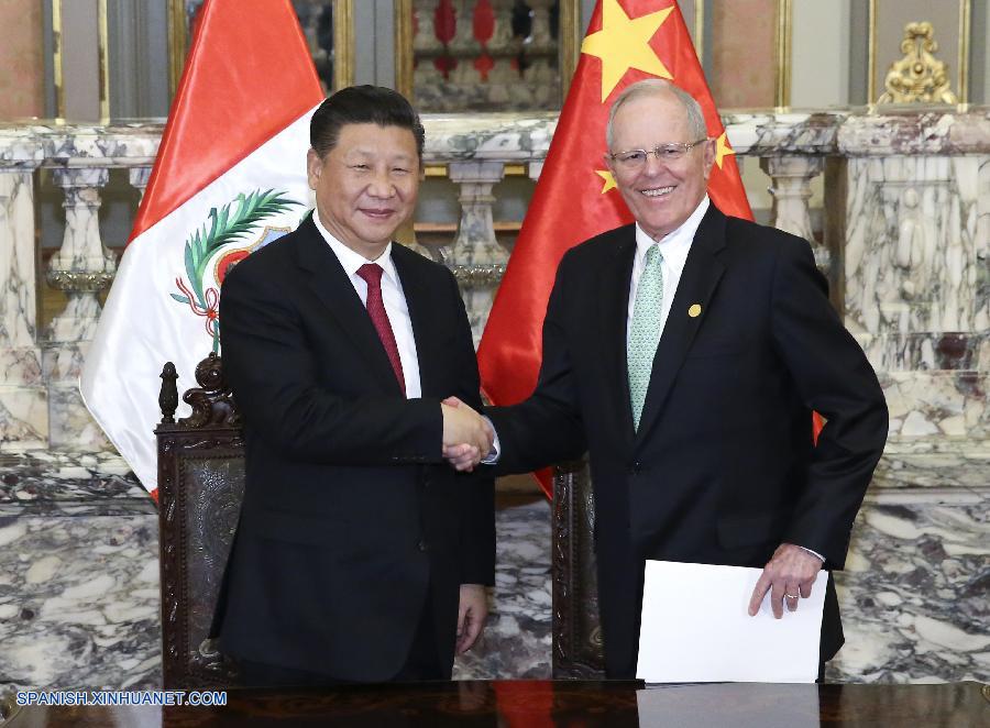 El presidente de China, Xi Jinping, y su homólogo peruano, Pedro Pablo Kuczynski, acordaron hoy promover un mejor y más rápido desarrollo de la asociación estratégica integral entre los dos países.