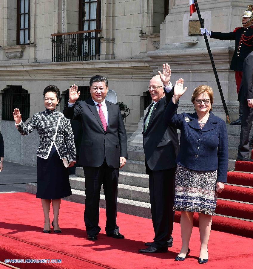 El presidente de China, Xi Jinping, y su homólogo peruano, Pedro Pablo Kuczynski, acordaron hoy promover un mejor y más rápido desarrollo de la asociación estratégica integral entre los dos países.