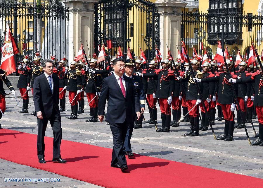 El presidente de China, Xi Jinping, y su homólogo peruano, Pedro Pablo Kuczynski, acordaron hoy promover un mejor y más rápido desarrollo de la asociación estratégica integral entre los dos países.