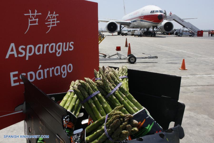 Este lunes partió un avión carguero de la aerolínea China Eastern Airlines, llevando productos peruanos al mercado chino, marcando un hito en las relaciones comerciales bilaterales.