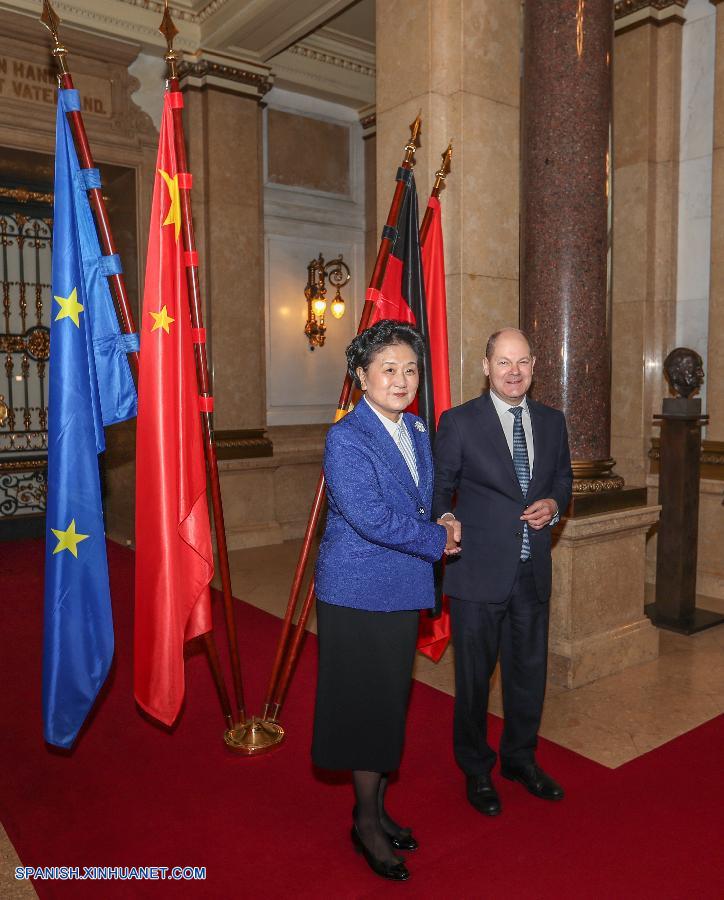 China aprecia los activos esfuerzos de la ciudad alemana de Hamburgo para promover el papel de la Cumbre de Hamburgo, declaró hoy la viceprimera ministra china Liu Yandong cuando describió a la cumbre como una importante plataforma para fortalecer el entendimiento y la cooperación mutuos entre China y la Unión Europea (UE).