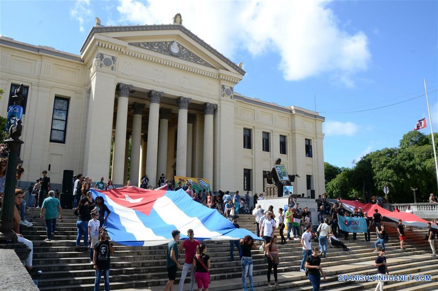 (33)CUBA-HABANA-POLITICA-FIDEL CASTRO 