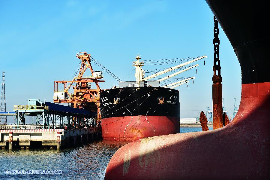 El puerto Huanghua en la provincia de Hebei, norte de China, se ha convertido en el mayor puerto para el transporte de carbón del país, se informó hoy en conferencia de prensa.