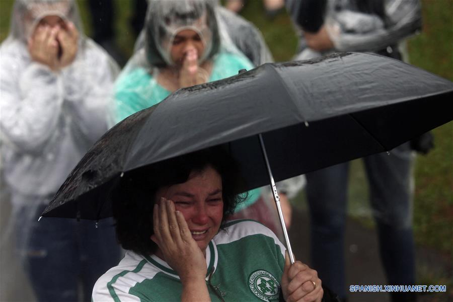 (40)BRASIL-CHAPECO-ACCIDENTE-AVION 