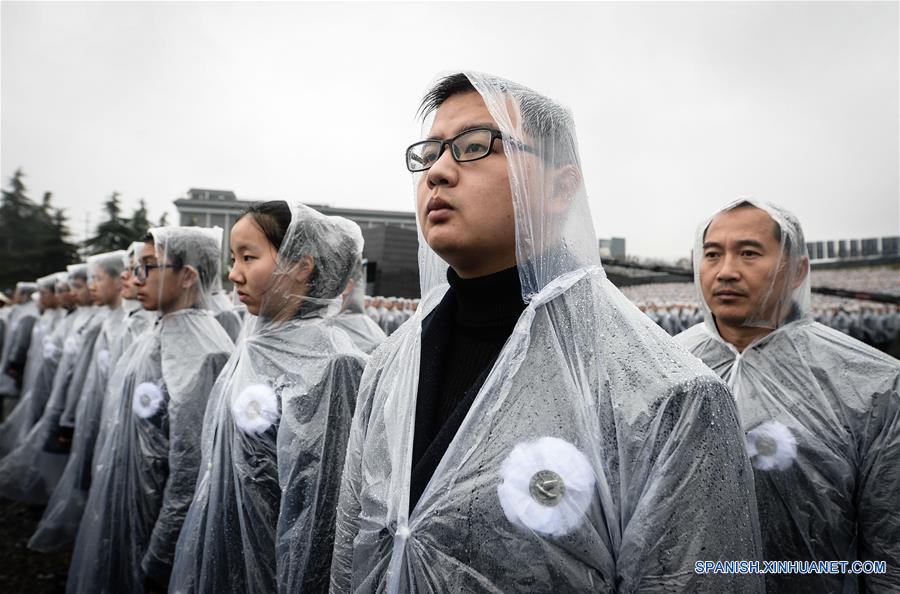 (30)CHINA-NANJING-SOCIEDAD-CONMEMORACION 