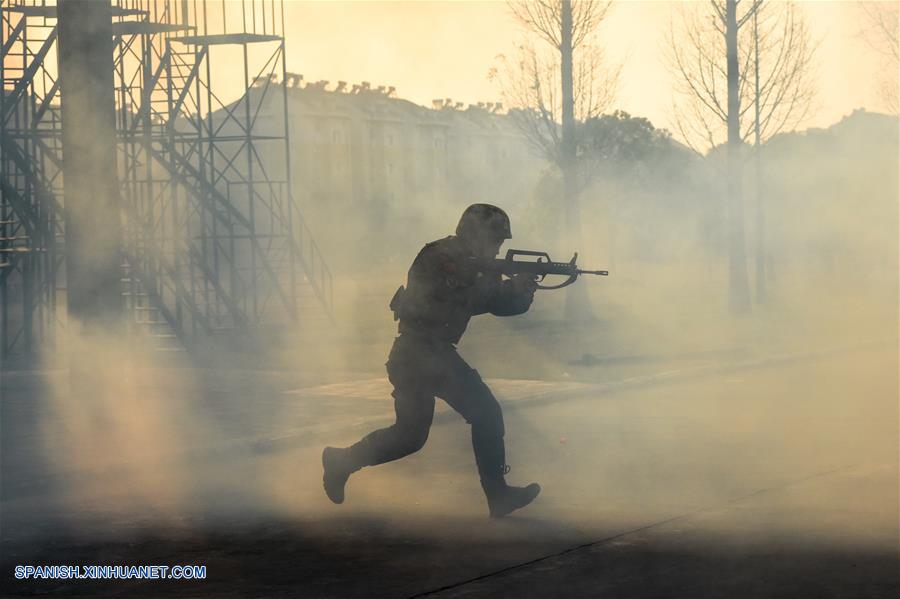 El equipo SWAT local realizó un entrenamiento de diez días de duración desde el 10 de diciembre para menjorar sus habilidades tácticas.