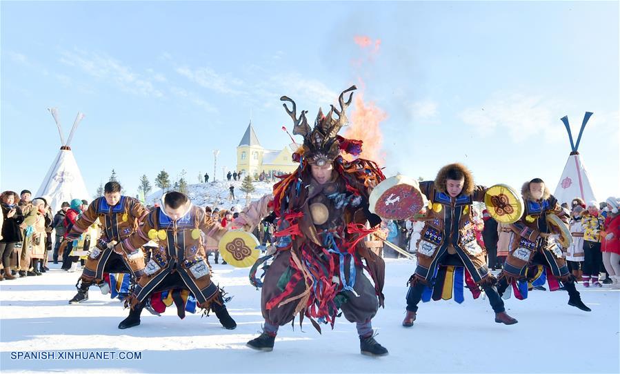 Muchos eventos de entretenimiento de arte folcl&oacute;rico e invierno se llevar&aacute;n a cabo en la bandera aut&oacute;noma durante el carnaval de tres meses de duraci&oacute;n.