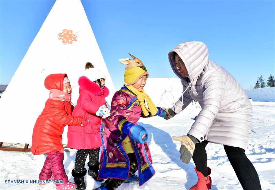 Muchos eventos de entretenimiento de arte folcl&oacute;rico e invierno se llevar&aacute;n a cabo en la bandera aut&oacute;noma durante el carnaval de tres meses de duraci&oacute;n.
