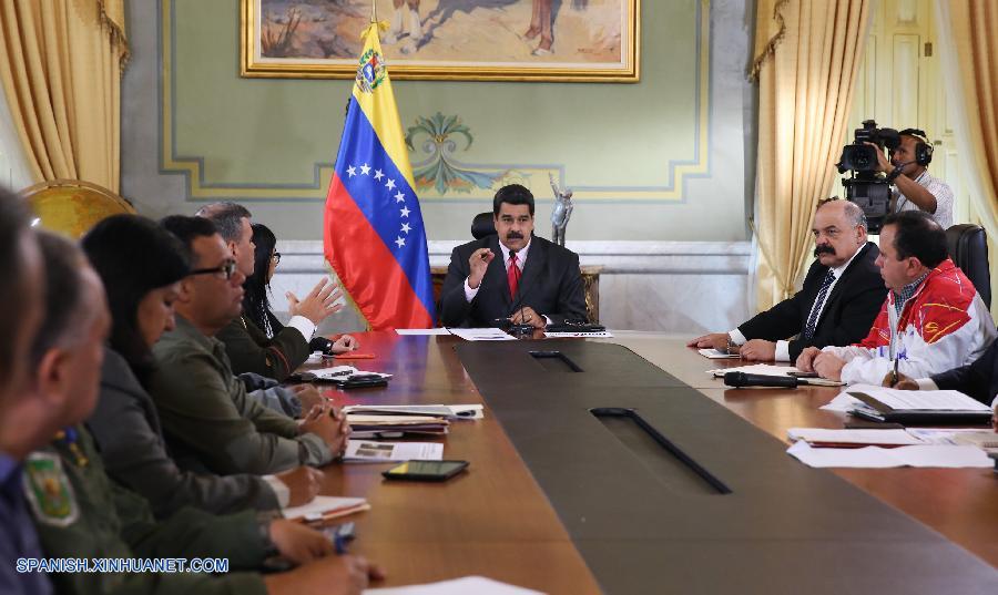 El presidente de Venezuela, Nicolás Maduro, condenó las manifestaciones violentas que se registraron hoy en esta nación suramericana, que tienen como presunta razón la escasez de billetes para realizar operaciones en los comercios.