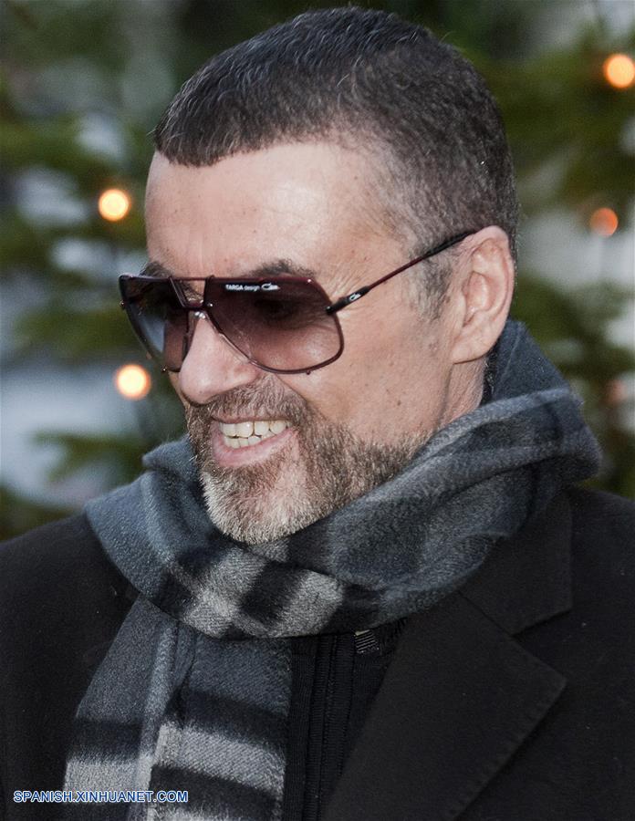 Cantante británico, George Michael, murió el domingo a la edad de 53 años en su hogar en Oxfordshire.