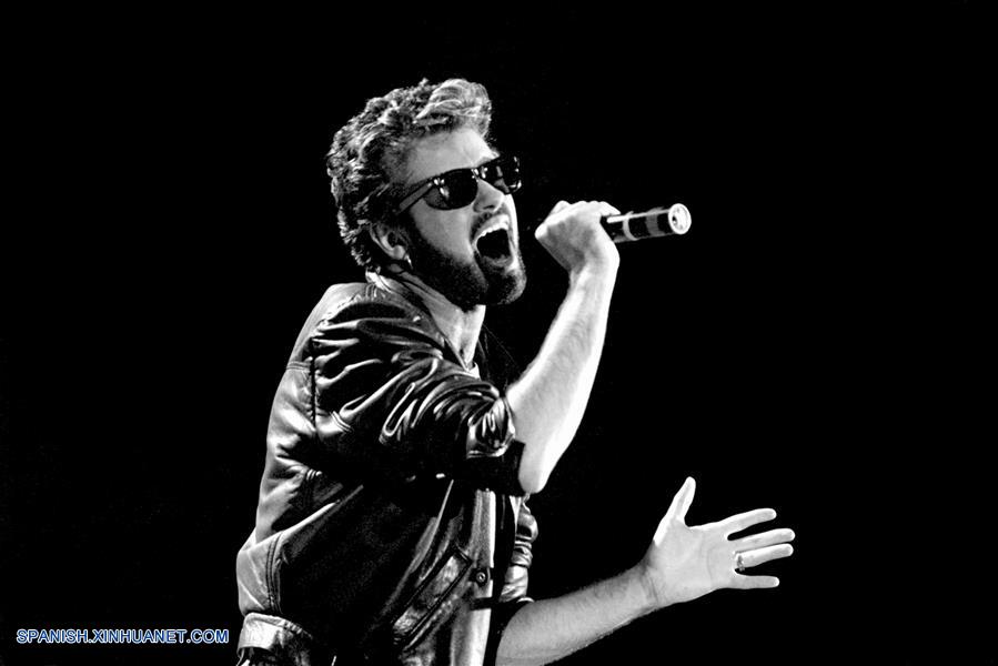 Cantante británico, George Michael, murió el domingo a la edad de 53 años en su hogar en Oxfordshire.