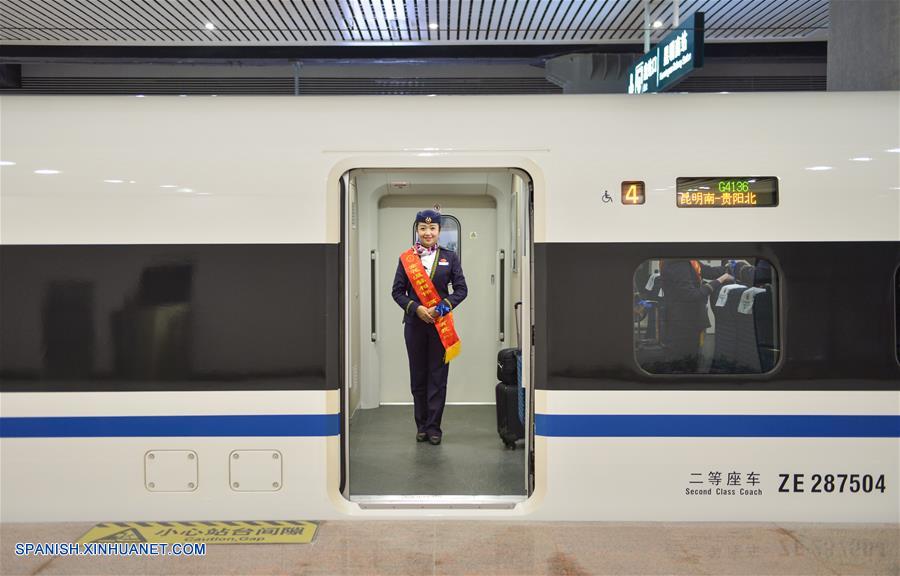 La sección Guiyang-Kunming del tren de alta velocidad Shanghai-Kunming fue puesta en operación el miércoles, completando el funcionamiento del conjunto de la línea del ferrocarril de alta velocidad Shanghai-Kunming.