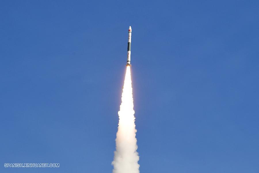 El cohete Kuaizhou-1A (KZ-1A) ha enviado al espacio tres satélites en su primera misión comercial, llevada a cabo hoy lunes.