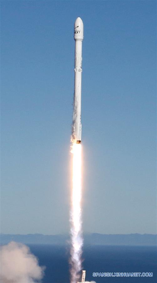 （外代一线）（4）美“猎鹰9”火箭重返太空　首次成功在太平洋实现海上回收