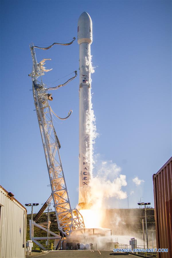（外代一线）（6）美“猎鹰9”火箭重返太空　首次成功在太平洋实现海上回收