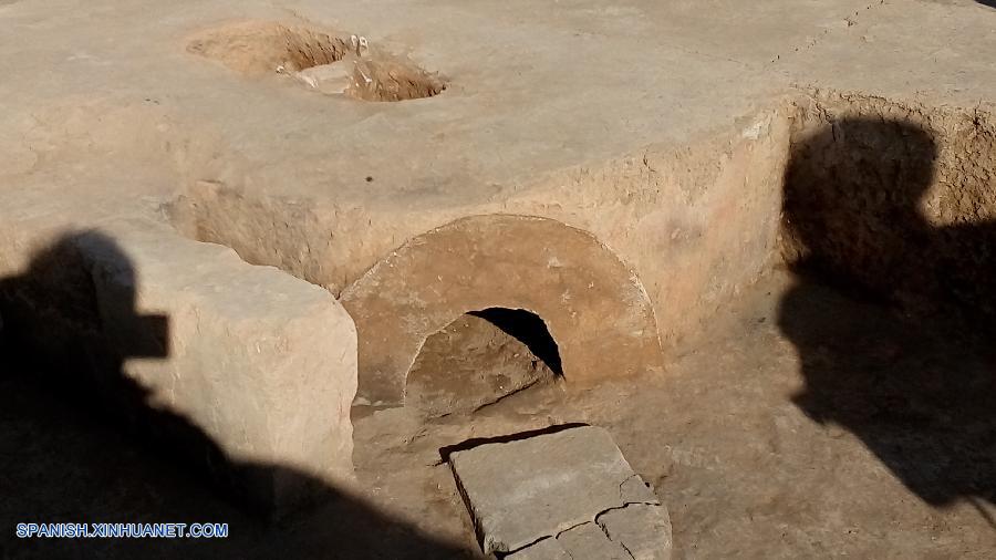 Arqueólogos chinos desenterraron un raro sótano y chimenea en las ruinas de una antigua ciudad que fue capital estatal hace cerca de 2.400 años.