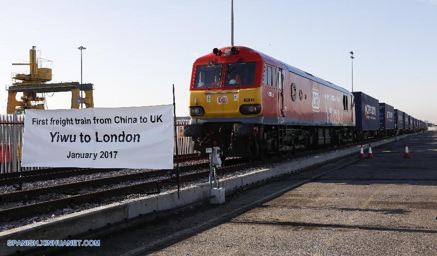 Después de un viaje de 18 días, el primer tren de carga China-Reino Unido llegó hoy a Londres.