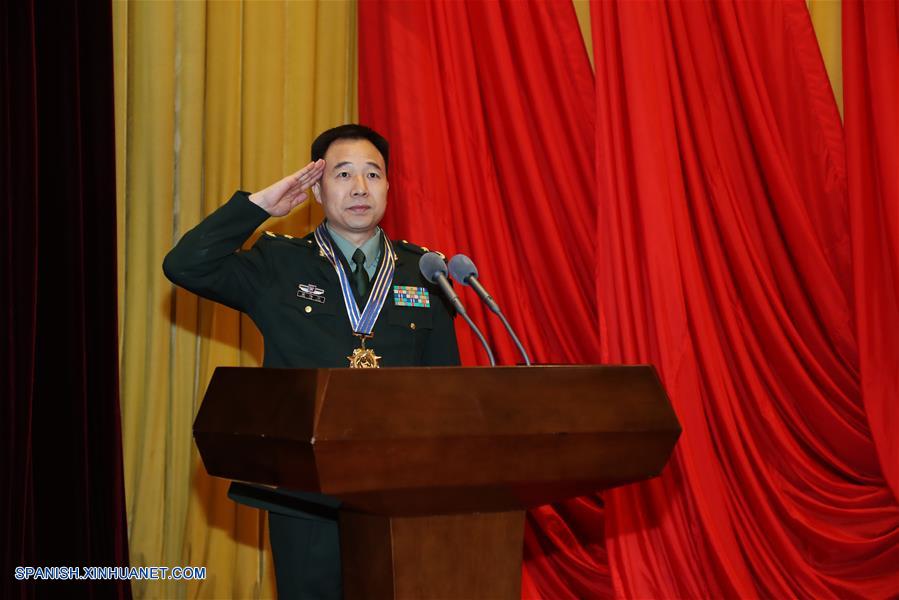 China celebró el viernes una ceremonia en honor de los dos astronautas de la misión espacial Shenzhou-11 por sus sobresalientes contribuciones a la causa aeroespacial del país.