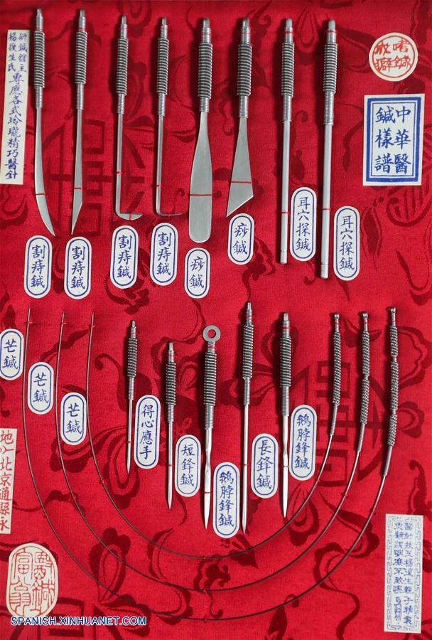 De acuerdo con la OMS, 103 miembros han dado su aprobación a la práctica de la acupuntura y moxibustiónints, con 29 que han decretado estatutos especiales en medicina tradicional, y 18 que incluyeron los tratamientos de acupuntura y moxibustión en sus provisiones de seguro médico.