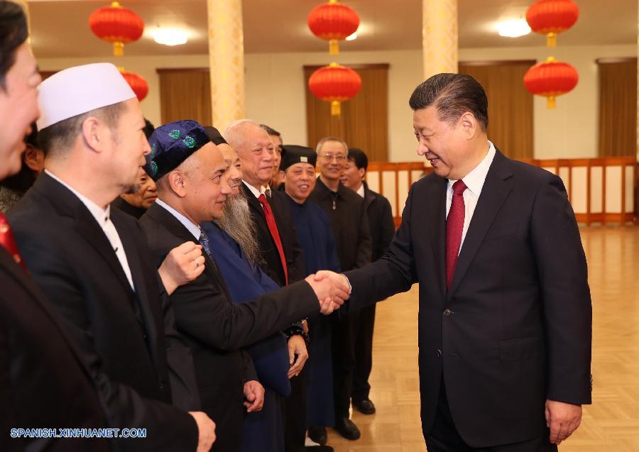 El presidente de China, Xi Jinping, en nombre del Comité Central del Partido Comunista de China (PCCh) y el Consejo de Estado (gabinete), felicitó hoy jueves la Fiesta de Primavera a todos los chinos en una recepción en Beijing.