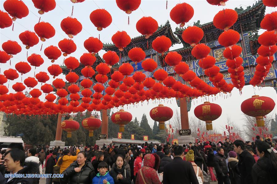 De acuerdo con datos de la Administración Nacional de Turismo de China, del sábado, el número de turistas recibidos en China alcanzó los 65.2 millones, generando ingresos totales por un valor de 76,000 millones de yuanes (aproximadamente 11,100 millones de dólares estadounidenses). 