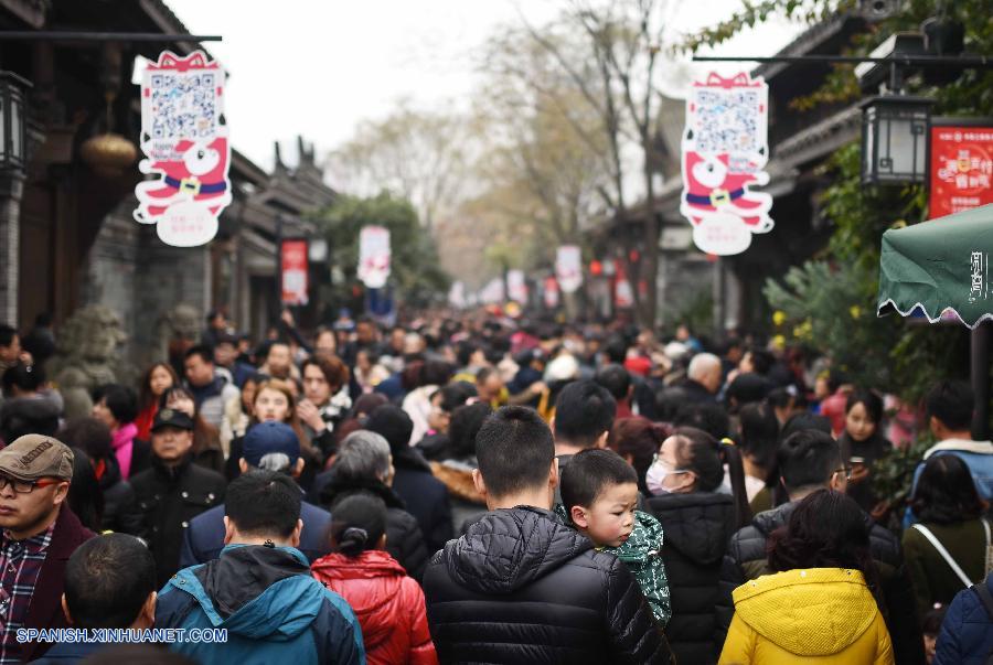 Unos 258,1 millones de visitantes han viajado a China durante los primeros cuatro días de las vacaciones por el Año Nuevo Lunar, que empezaron el viernes, un incremento de 14,2 por ciento en comparación con el mismo periodo del año pasado, muestran datos oficiales.