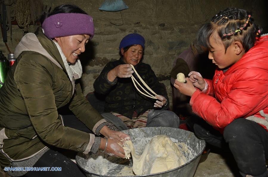 (6)CHINA-SHANNAN-SOCIEDAD-AÑO NUEVO