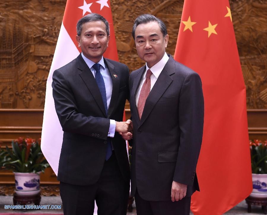 China y Singapur prometieron hoy reforzar la cooperación en el marco de la iniciativa de 'la Franja y la Ruta'.