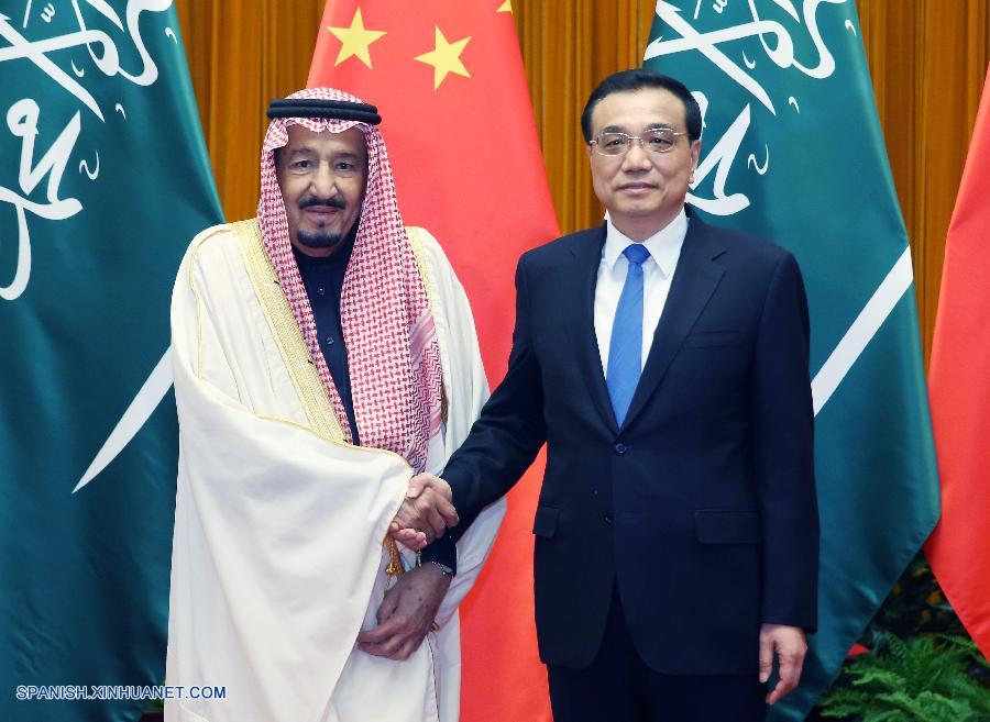 El primer ministro de China, Li Keqiang, declaró hoy que China está lista para trabajar con Arabia Saudí en estrategias de desarrollo y capacidad de producción.