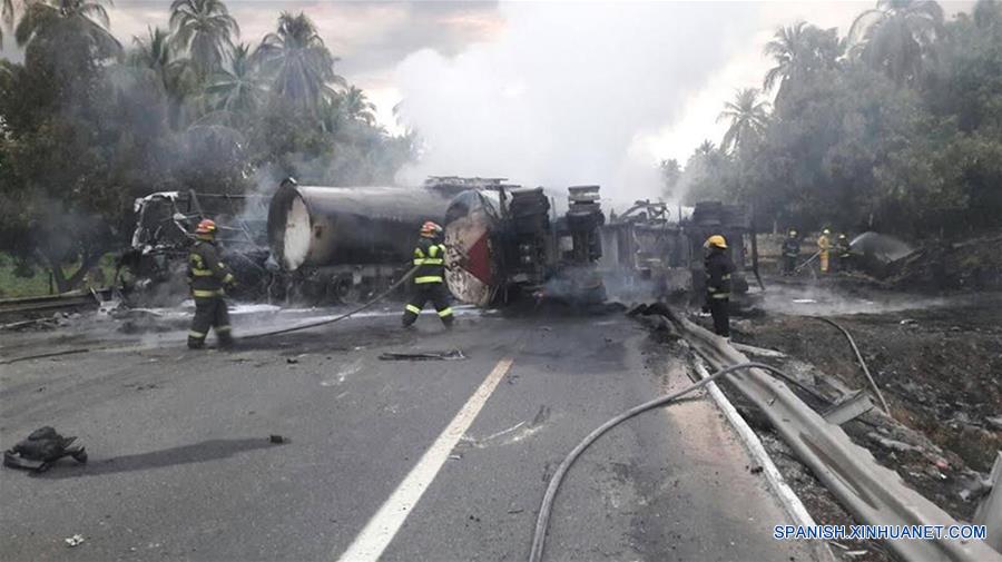 （国际）（1）墨西哥南部发生车祸致24人死亡 