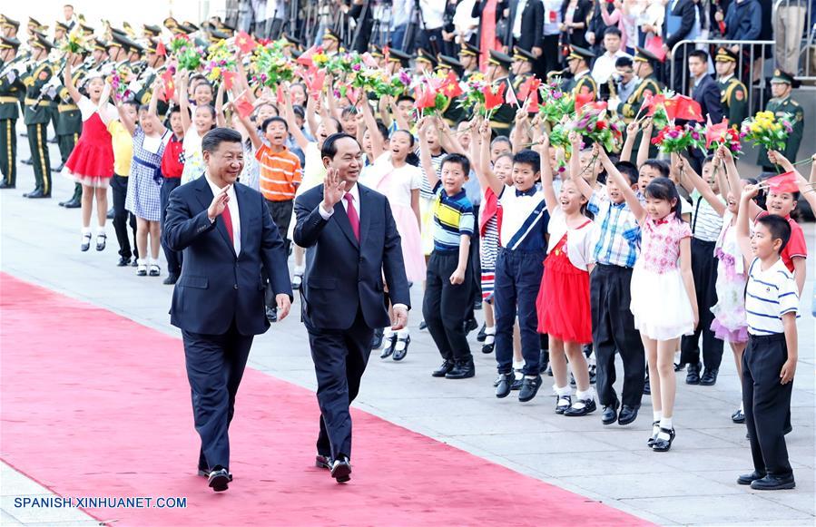 El presidente de China, Xi Jinping, sostuvo conversaciones hoy jueves con su homólogo de Vietnam, Tran Dai Quang, que está de visita en China y asistirá al próximo Foro de la Franja y la Ruta para la Cooperación Internacional.