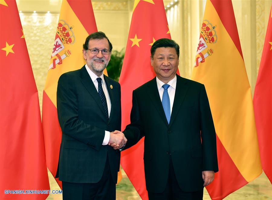 El presidente chino, Xi Jinping, dijo hoy sábado que China y España deben llevar a cabo cooperación pragmática en varios ámbitos, para generar resultados de ganancias recíprocas y beneficios mutuos en el marco de la Iniciativa de la Franja y la Ruta.