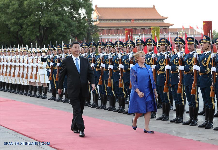 El presidente de China, Xi Jinping, y su homóloga de Chile, Michelle Bachelet, acordaron hoy profundizar la asociación estratégica integral entre ambos países.
