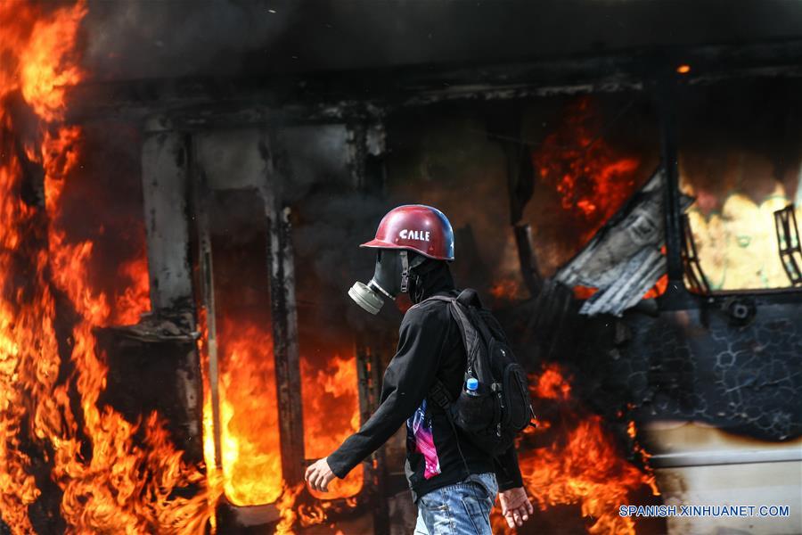 (24)VENEZUELA-CARACAS-SOCIEDAD-PROTESTA