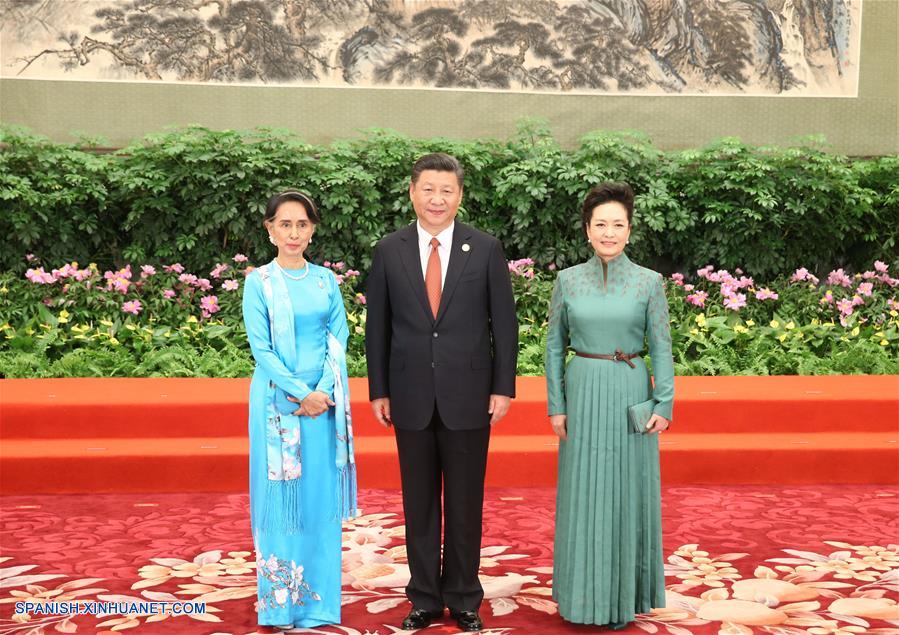 El presidente de China, Xi Jinping, pidió renovar el espíritu de la Franja y la Ruta al pronunciar hoy un discurso en un banquete ofrecido en honor de los huéspedes extranjeros que asisten al Foro de la Franja y la Ruta para la Cooperación Internacional.