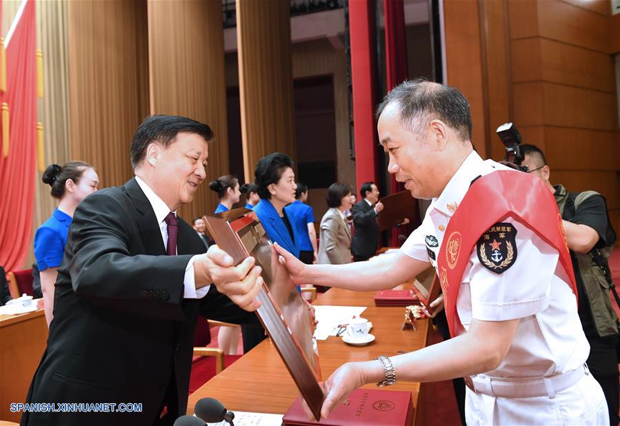 China honró hoy a varios científicos y grupos científicos antes del primer día de los trabajadores de ciencia y tecnología del país que se celebra el 30 de mayo.