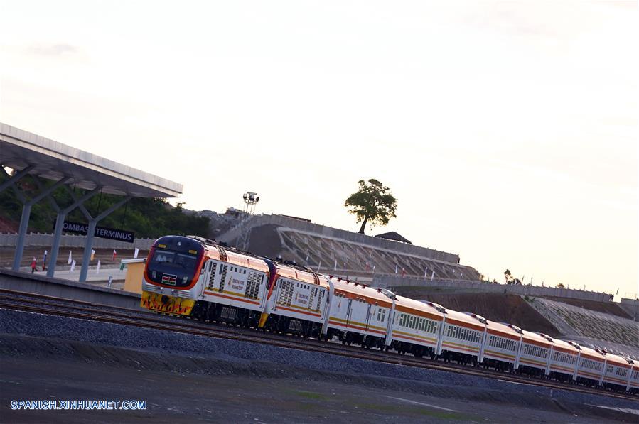 (4)KENIA-MOMBASA-INDUSTRIA-TRANSPORTE  