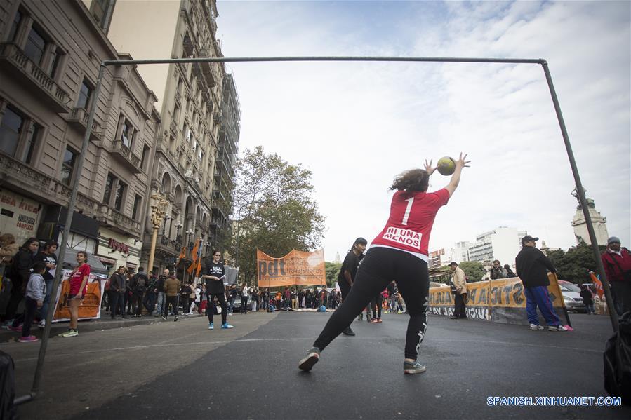 (2)ARGENTINA-BUENOS AIRES-SOCIEDAD-PROTESTA